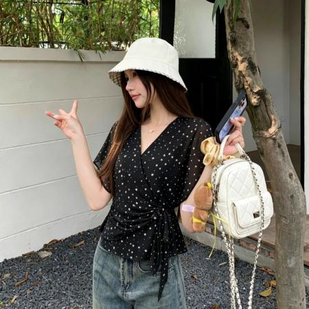 BY24820# 黑色波点V领正肩雪纺衫女夏绑带收腰洋气上衣