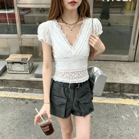 BY24823# 法式蕾丝T恤女夏季V领收腰修身短款小衫小衣