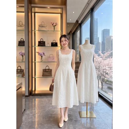 BY24903# 梅子熟了云间月重工满幅立体绣法式U领连衣裙夏季白色宽肩带长裙