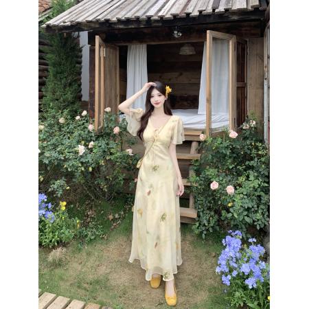 BY24954# 法式V领显瘦连衣裙女气质显瘦温柔风碎花飞飞袖中长连衣裙