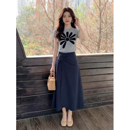 BY25028# 绝美气质夏日穿搭一整套女灰色印花t恤上衣藏青色半身裙两件套装 服裝批發女裝批發服飾貨源