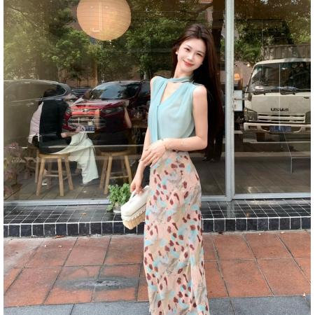 BY25066# 木子李的李怀雨情书薄荷挂脖无袖上衣晕染半身裙温柔气质套装 服裝批發女裝批發服飾貨源