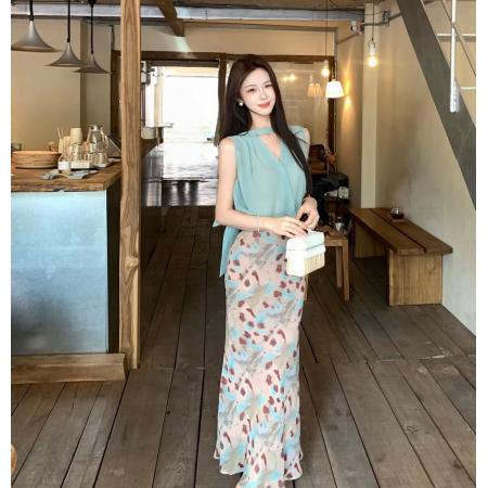 BY25066# 木子李的李怀雨情书薄荷挂脖无袖上衣晕染半身裙温柔气质套装 服裝批發女裝批發服飾貨源