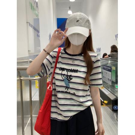 BY25129# 短袖t恤女装夏新款正肩潮条纹卡通刺绣花设计感圆领上衣 服裝批發女裝批發服飾貨源