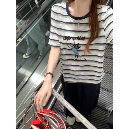 BY25129# 短袖t恤女装夏新款正肩潮条纹卡通刺绣花设计感圆领上衣 服裝批發女裝批發服飾貨源