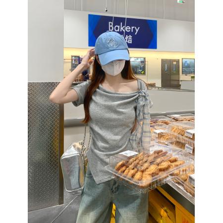BY25132# 短袖t恤女装夏新款短款修身显瘦潮蝴蝶结设计感斜肩上衣 服裝批發女裝批發服飾貨源