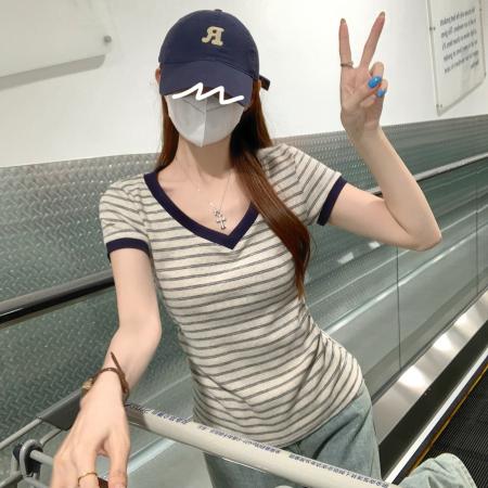 BY25134# 条纹短袖t恤女装夏新款正肩修身设计感条纹V领上衣 服裝批發女裝批發服飾貨源