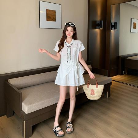 BY25143# 夏装新款胖mm大码女韩系设计感丝巾短袖衬衫短裤两件套 服裝批發女裝批發服飾貨源