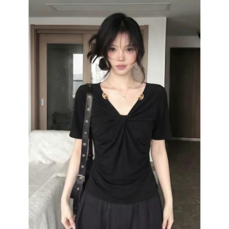 BY25258# 黑色V领扭结短袖t恤夏季设计感串珠百搭上衣  服裝批發女裝批發服飾貨源