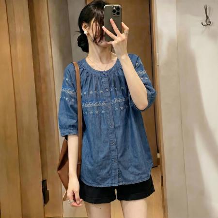 大码刺绣牛仔衬衫女夏季新款时尚宽松减龄百搭短袖遮肉衬衣女  服裝批發女裝批發服飾貨源