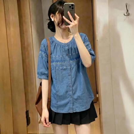 BY25344# 大码刺绣牛仔衬衫女夏季新款时尚宽松减龄百搭短袖遮肉衬衣女  服裝批發女裝批發服飾貨源