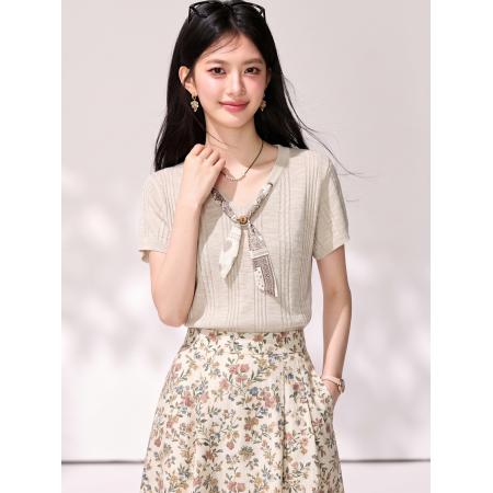 BY25390# 法式浪漫针织冰丝设计感丝巾V领短袖薄款微透宽松T恤女上衣  服裝批發女裝批發服飾貨源
