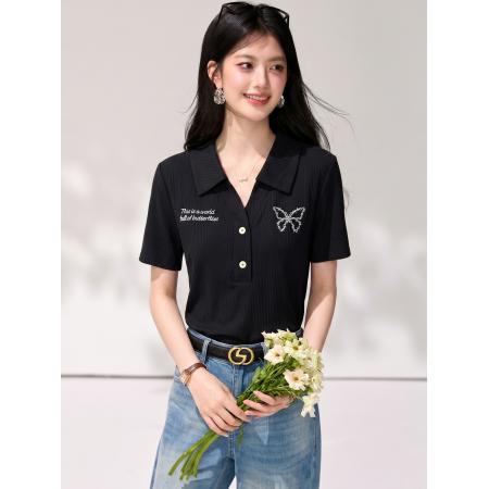 BY25612# 复古polo领短袖衬衫女黑色蝴蝶刺绣纽扣高级感上衣女装百搭款 服裝批發女裝批發服飾貨源
