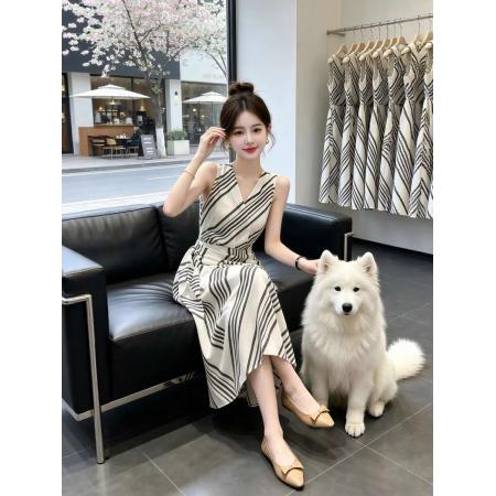 BY25796# 法式轻奢条纹连衣裙女夏季新款收腰显瘦度假风小众设计感裙子 服裝批發女裝批發服飾貨源