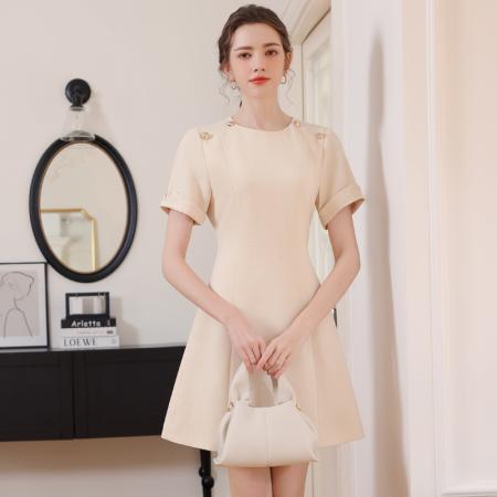 BY26067# 时尚通勤米杏色连衣裙夏季新款高级肌理感收腰中裙 服裝批發女裝批發服飾貨源