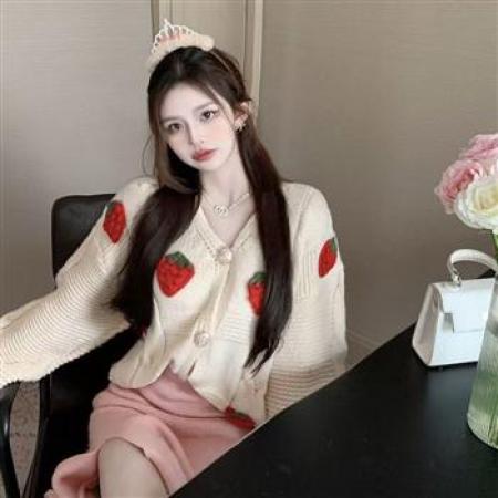 YF8794# (3色入内）甜美秋冬草莓别致感慵懒风长袖V领系扣宽松显瘦针织上衣 服裝批發女裝批發服飾貨源