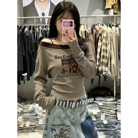 BY35923# 卡通动物印花斜肩长袖T恤女秋新款韩系修身显瘦短款辣妹上衣  服裝批發女裝批發服飾貨源